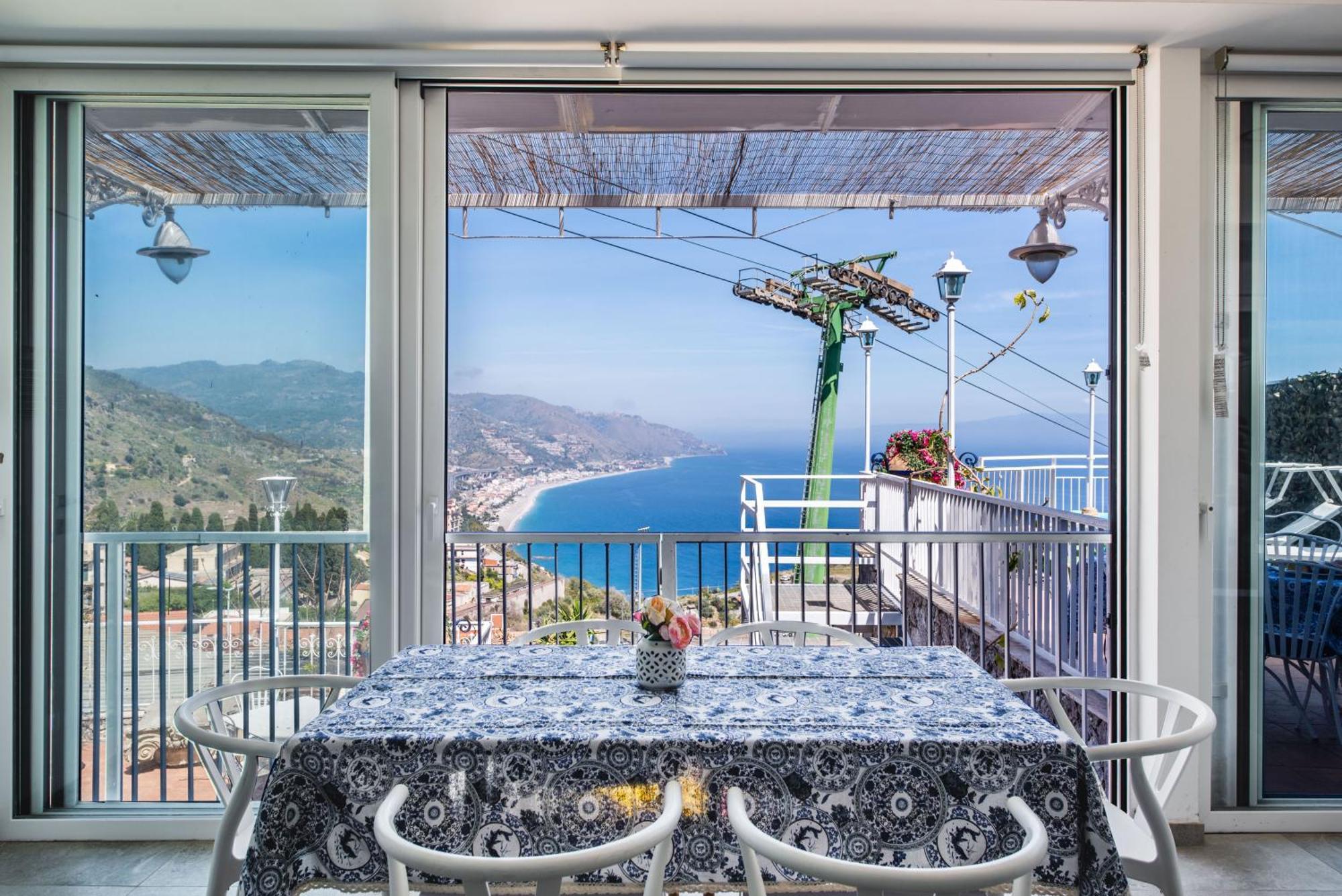 Dream View Suites Taormina Exteriör bild